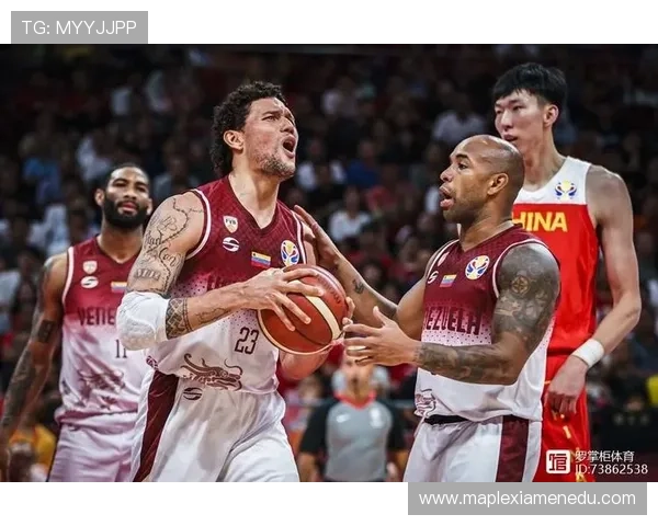 深圳篮球队与南京篮球队赛后复盘分析球员个人能力的对比与启示