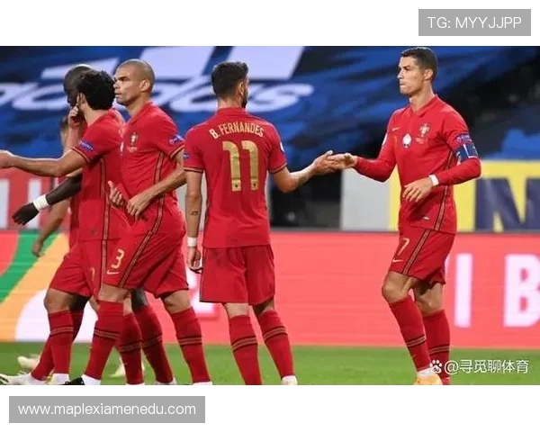 足球明星激动时刻仰天呐喊视频展现激情与梦想的碰撞